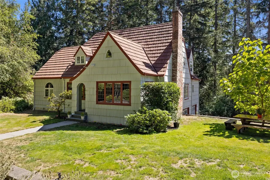 7776 Fragaria Road, Olalla, WA 98359 - Image #2