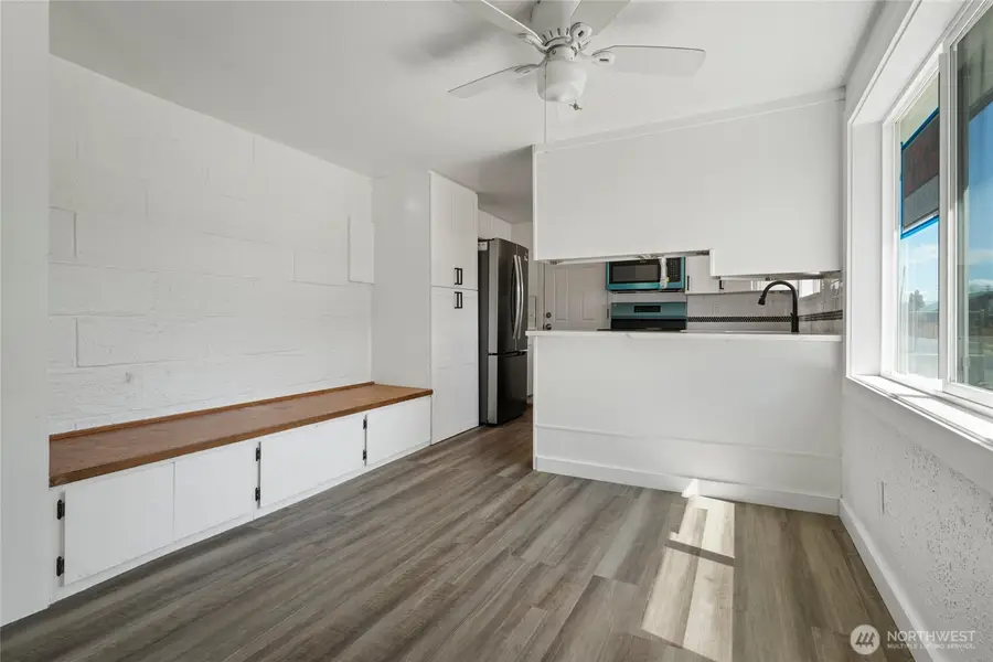 213 W Kelso Avenue, Electric City, WA 99123 - Image #2