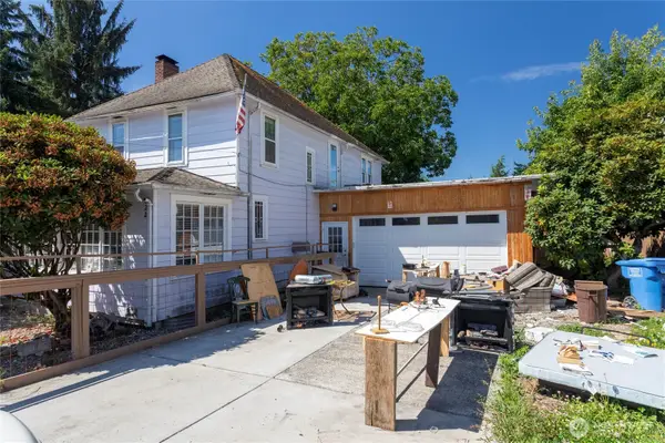 826 9th Street Sw, Puyallup, WA 98371