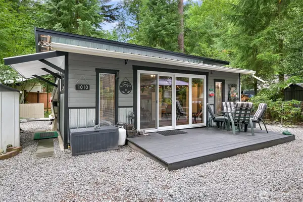 1010 Maple Lane, Sumas, WA 98266