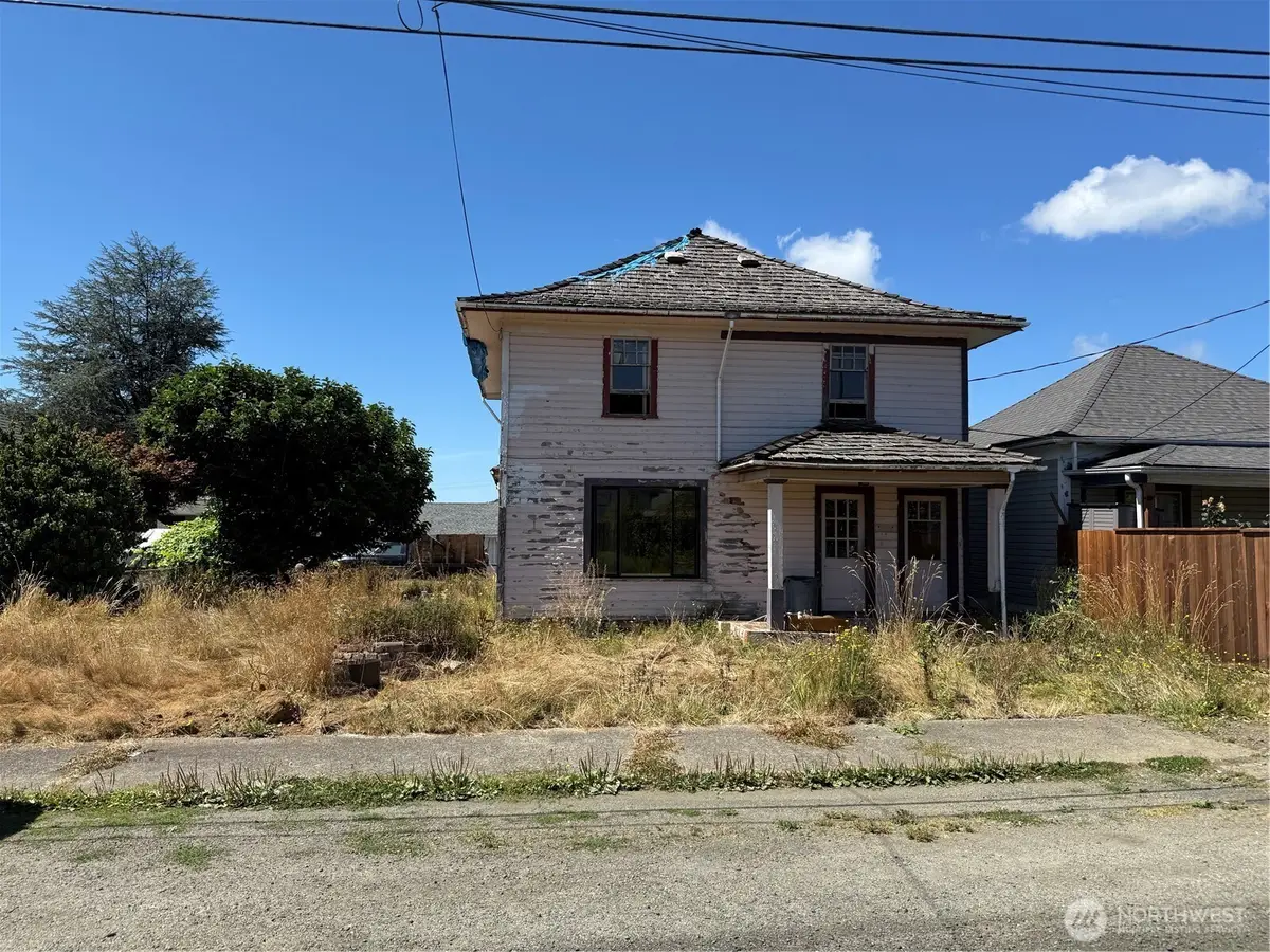 222 12th Street, Raymond, WA 98577 - Image #1