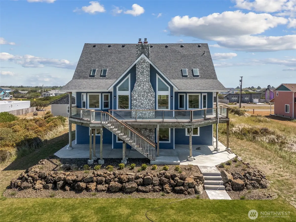 1073 Ocean Shores Boulevard Sw, Ocean Shores, WA 98569 - Image #1