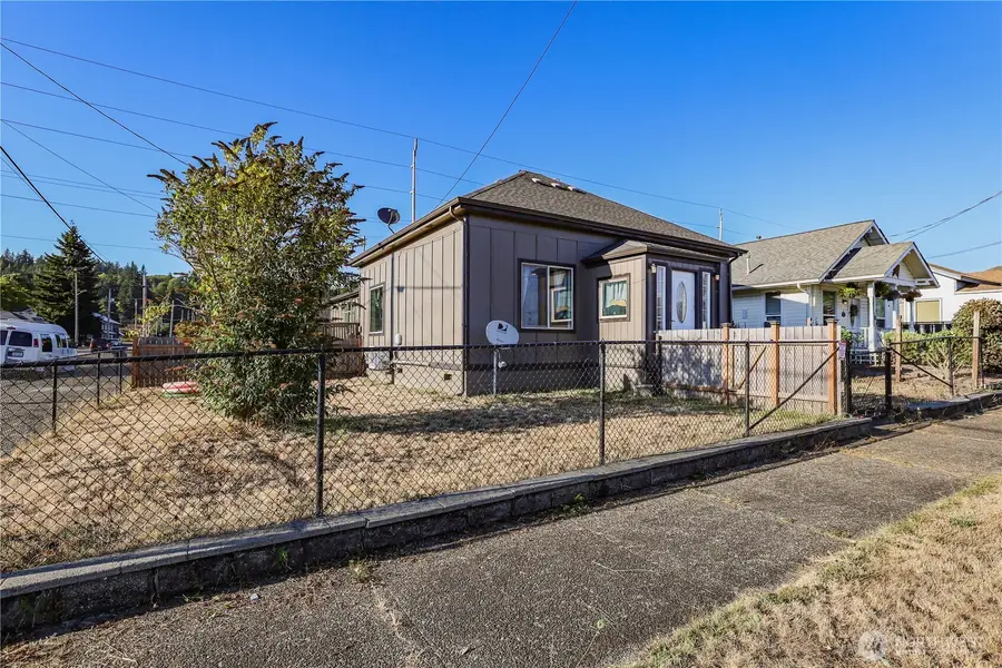 220 W Anderson Street, Elma, WA 98541 - Image #2