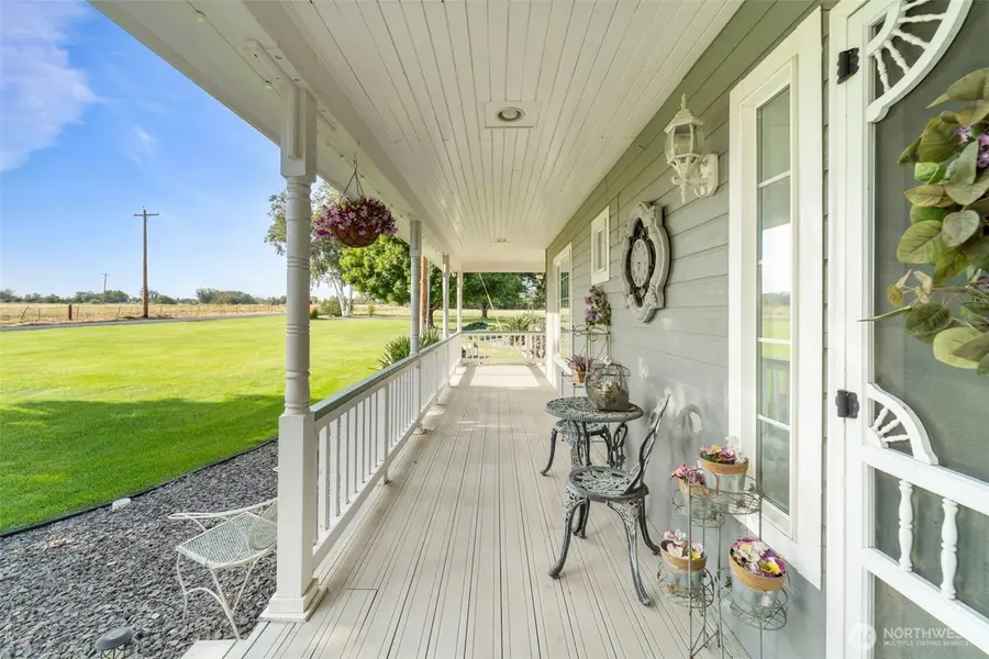 413 N Albro Road, Prosser, WA 99350 - Image #2