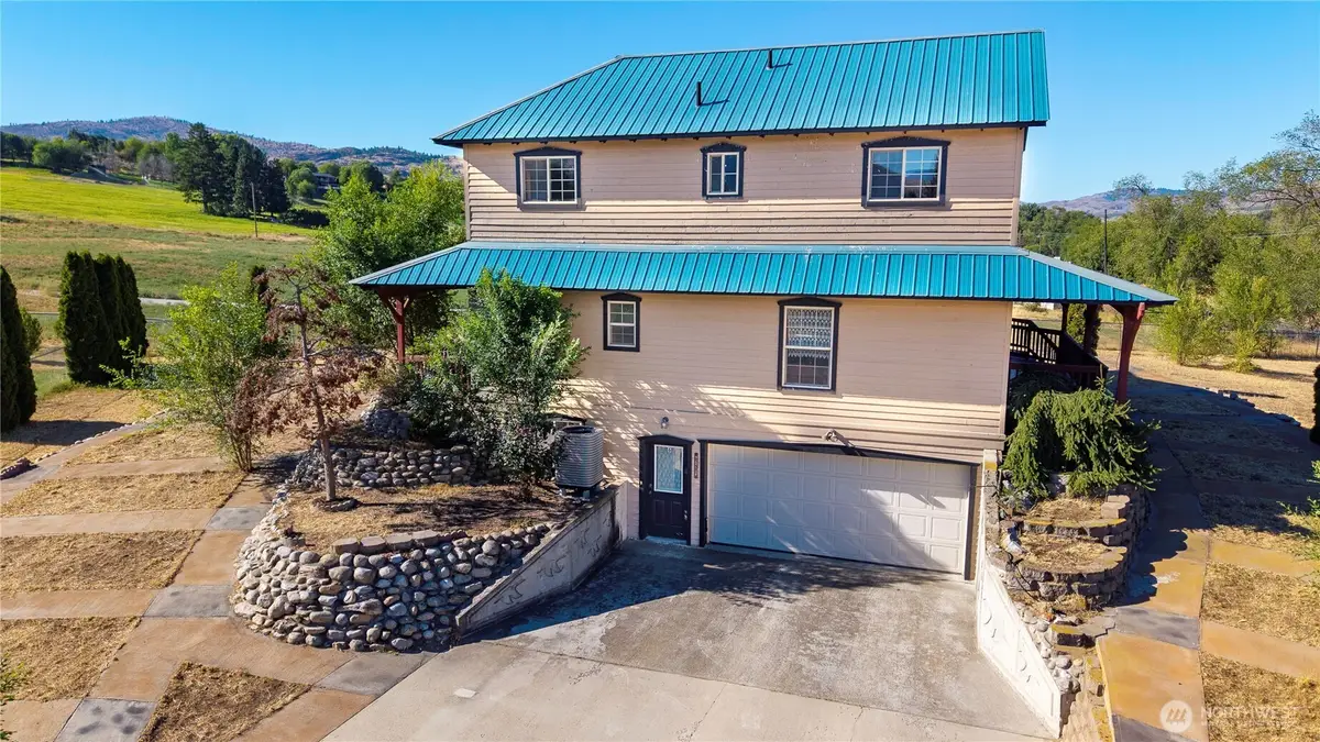 6 Orchard Loop S., Tonasket, WA 98855 - Image #1