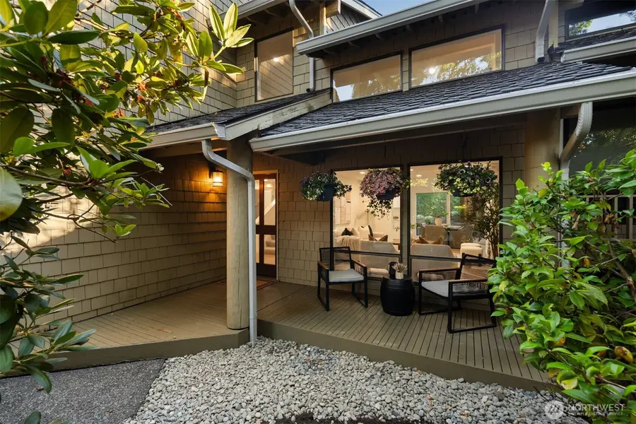 17517 NE 38th Court, Redmond, WA 98052 - Image #3