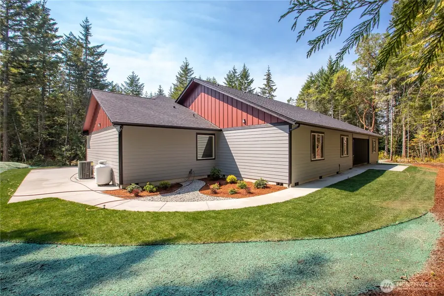 8908 Hunter Point Nw, Olympia, WA 98502 - Image #2