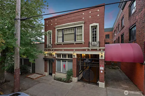 231 Summit Avenue E, Seattle, WA 98102