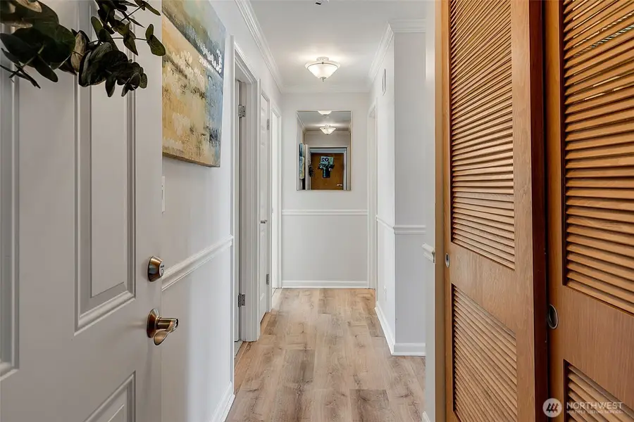 500 W Olympic Place #301, Seattle, WA 98119 - Image #3