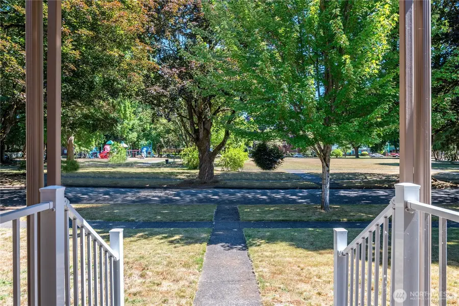 1429 21st Avenue, Longview, WA 98632 - Image #2