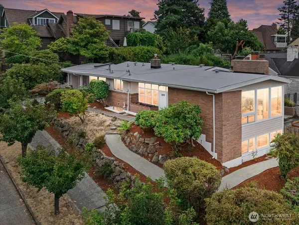 2819 W Mcgraw Street, Seattle, WA 98199