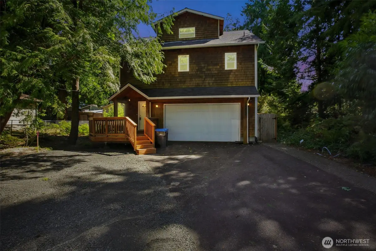 18872 Augusta Avenue Ne, Suquamish, WA 98392 - Image #1