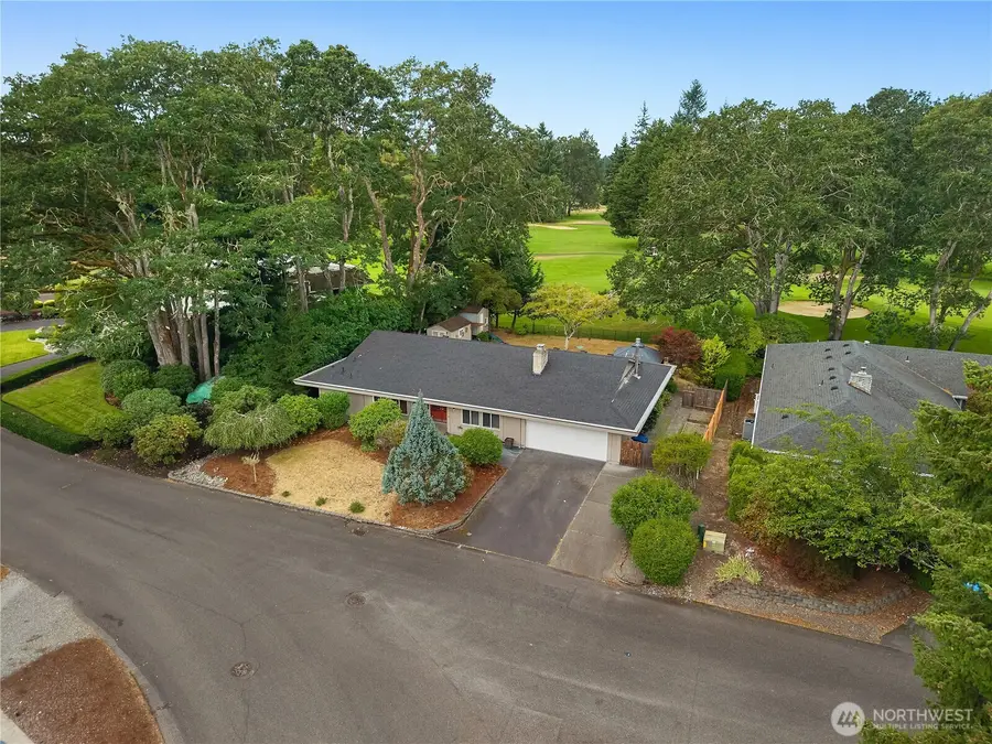 8001 Sapphire Drive Sw, Lakewood, WA 98498 - Image #2