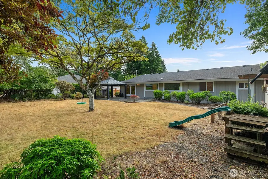 8001 Sapphire Drive Sw, Lakewood, WA 98498 - Image #3