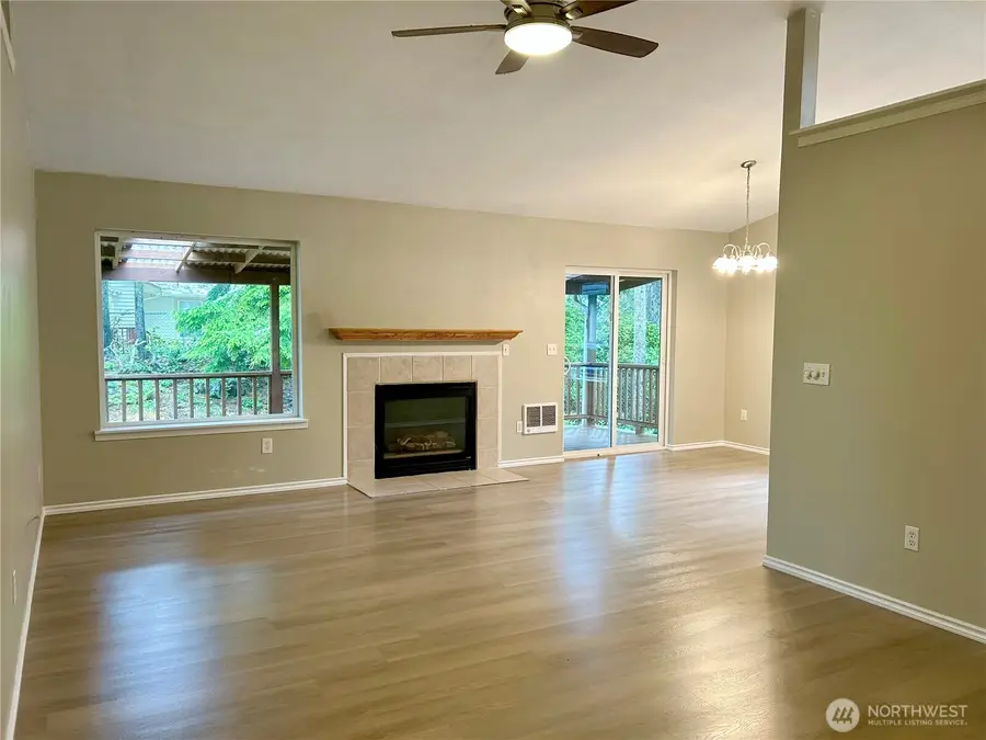 618 Woodland Loop Ne, Ocean Shores, WA 98569 - Image #2