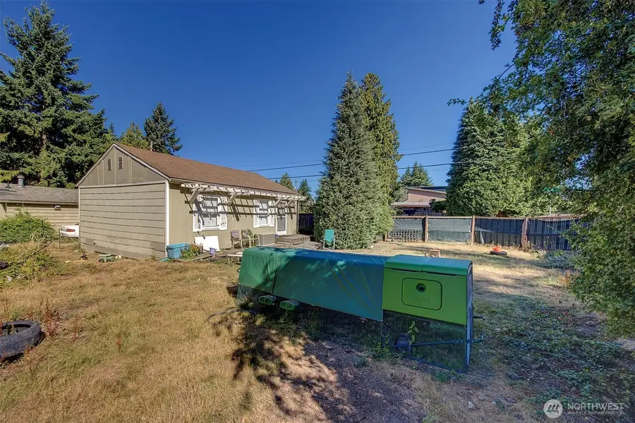 13757 39th Avenue Ne, Seattle, WA 98125 - Image #3
