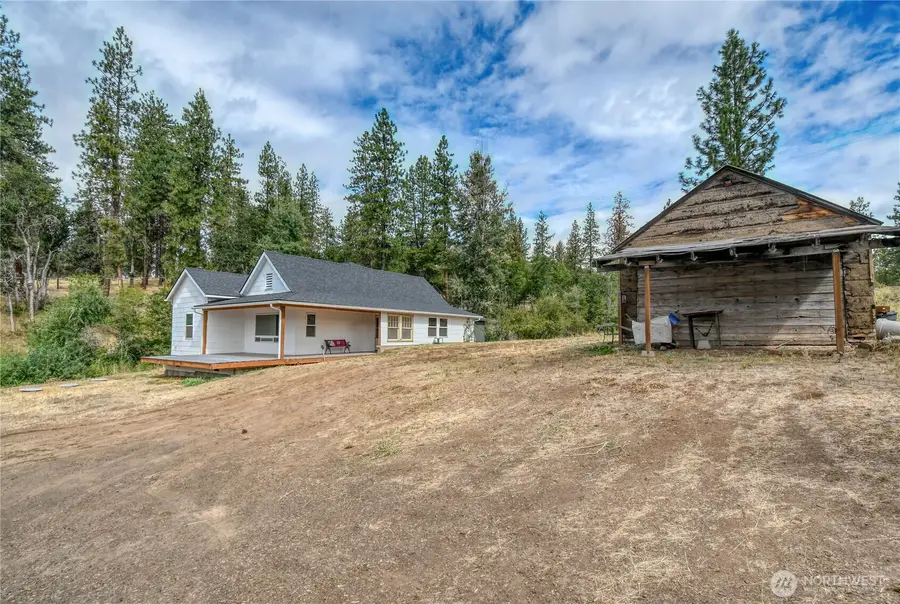 932 Zelinski, Goldendale, WA 98620 - Image #2