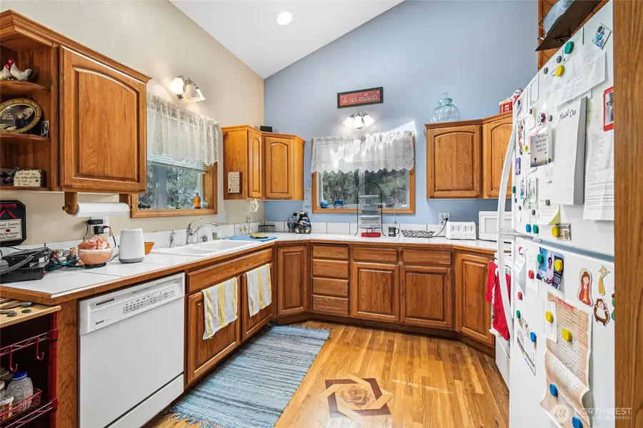 3802 Bissell Road, Hunters, WA 99137 - Image #3