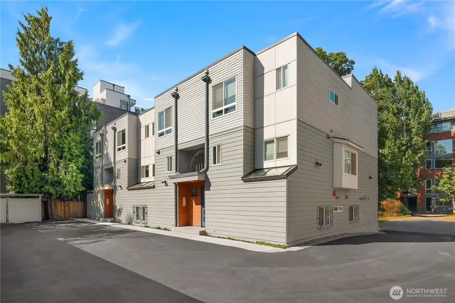 512 10th Avenue E #3, Seattle, WA 98102 - Image #3