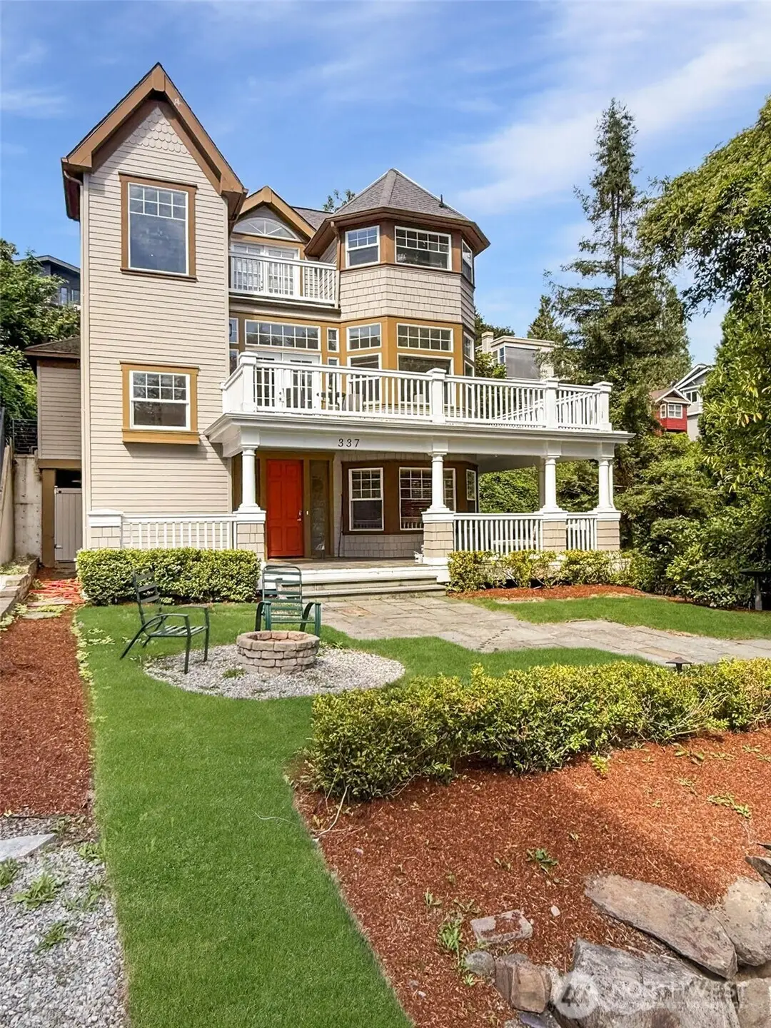 337 25th Avenue E, Seattle, WA 98112 - Image #1