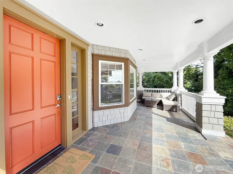 337 25th Avenue E, Seattle, WA 98112 - Image #2