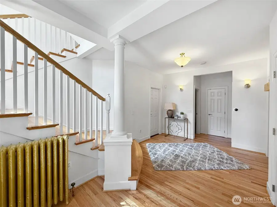 337 25th Avenue E, Seattle, WA 98112 - Image #3