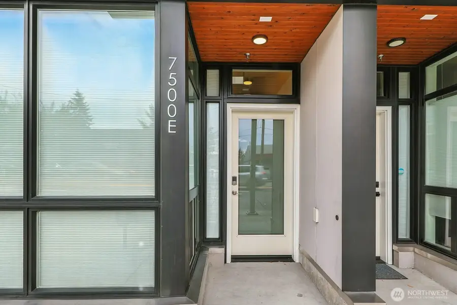 7500 15th Avenue Nw #E, Seattle, WA 98117 - Image #3
