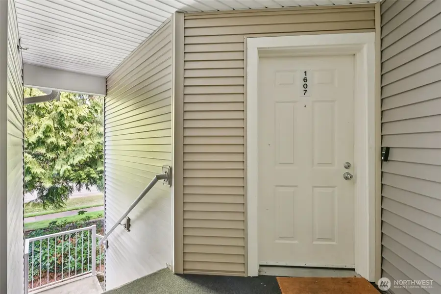 1607 Kincaid Street #E8, Dupont, WA 98327 - Image #3
