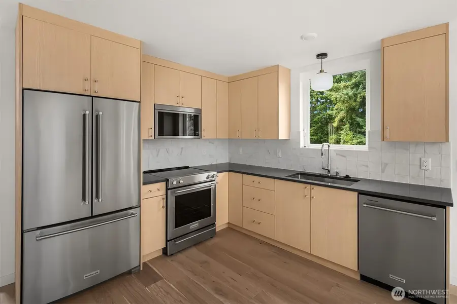 2028 NE 123rd Street, Seattle, WA 98125 - Image #3