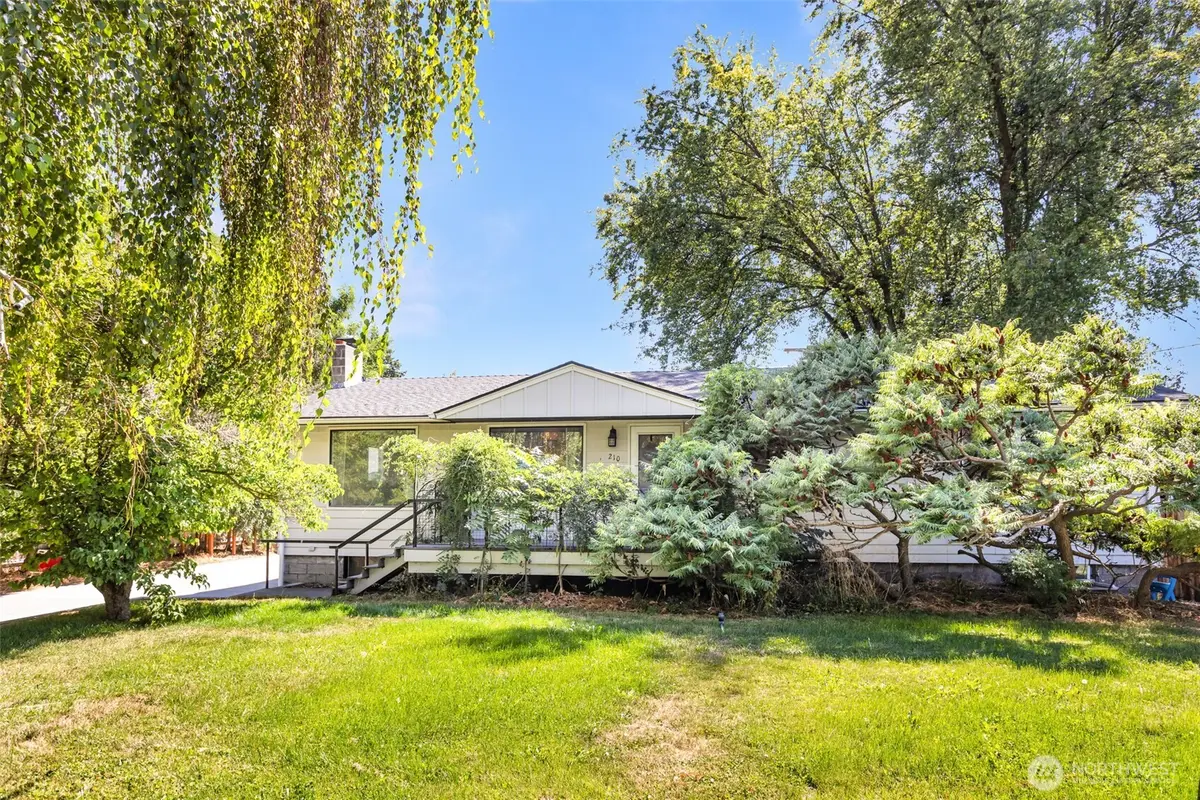 210 E Seventh Street, Waitsburg, WA 99361 - Image #1