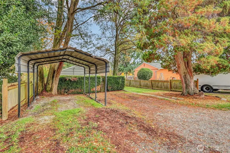 16030 15th Avenue Sw, Burien, WA 98166 - Image #2