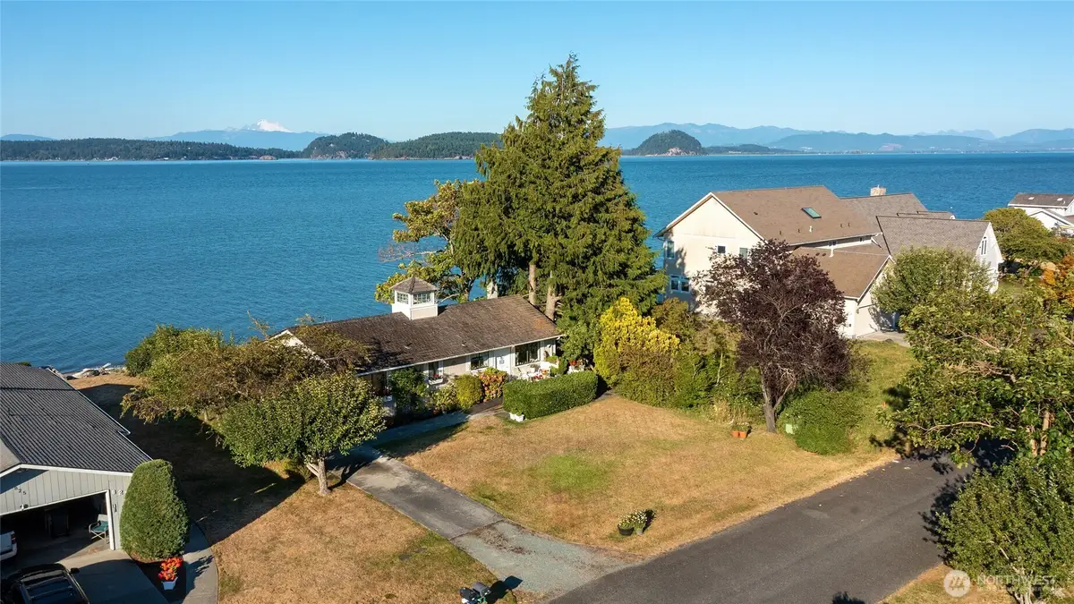 831 Shorecrest Drive, Oak Harbor, WA 98277 - Image #1