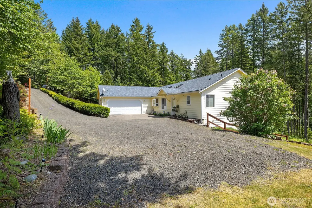 40 N Pintail Place, Hoodsport, WA 98548 - Image #1