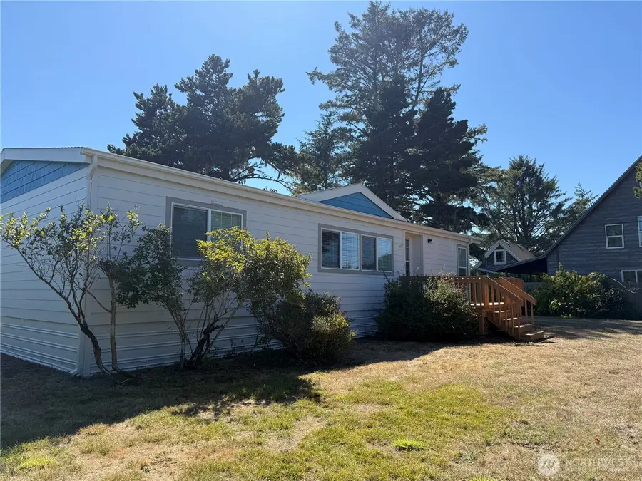 1214 50th Place, Seaview, WA 98644 - Image #2