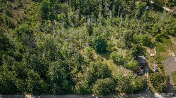 908 E Madrona Boulevard Nw #9, Lakebay, WA 98349