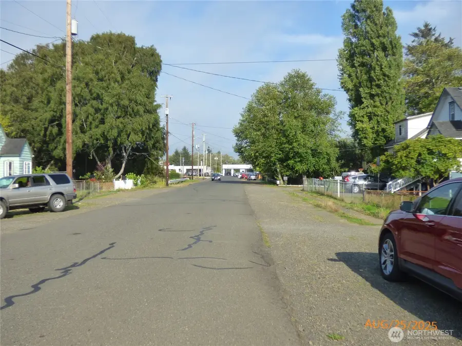 921 W Perry Street, Aberdeen, WA 98520 - Image #3