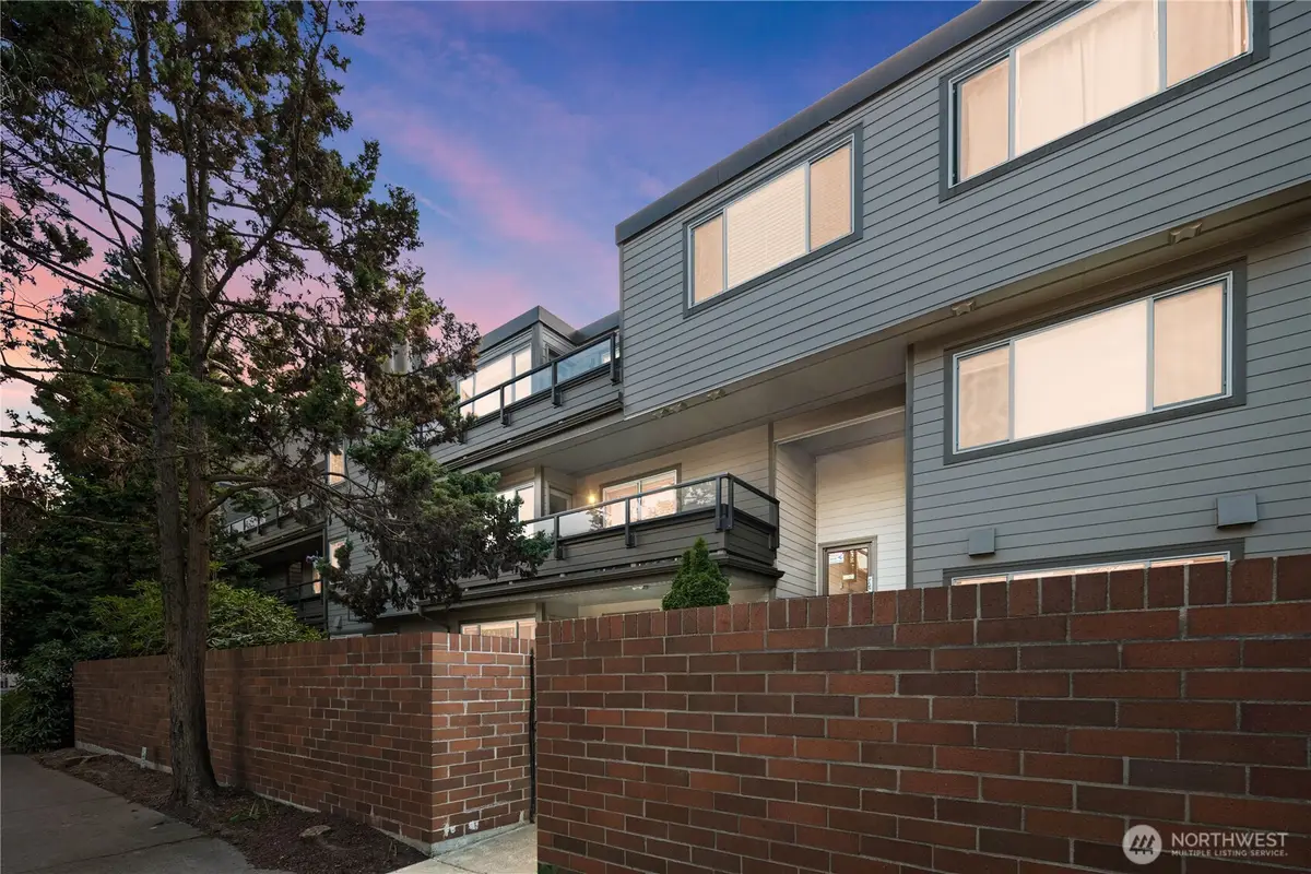 6055 35th Avenue Sw #308, Seattle, WA 98126 - Image #1