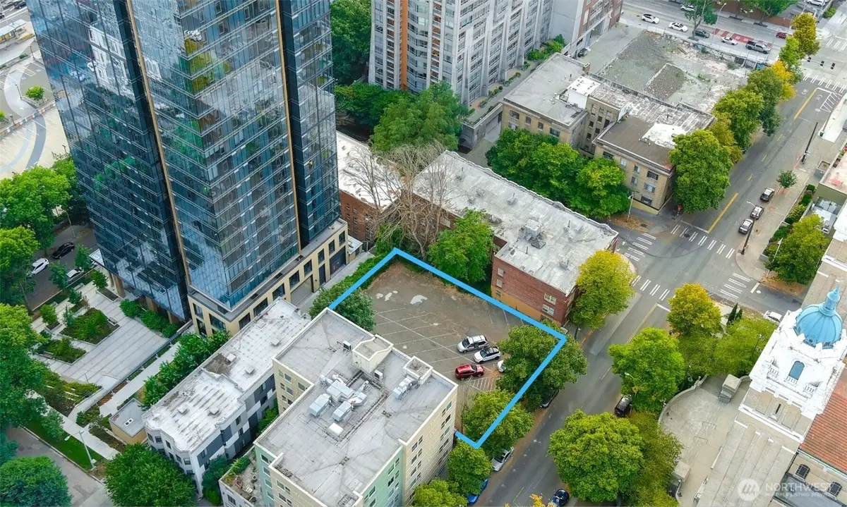 815 9th Avenue #3 & 6, Seattle, WA 98104 - Image #1