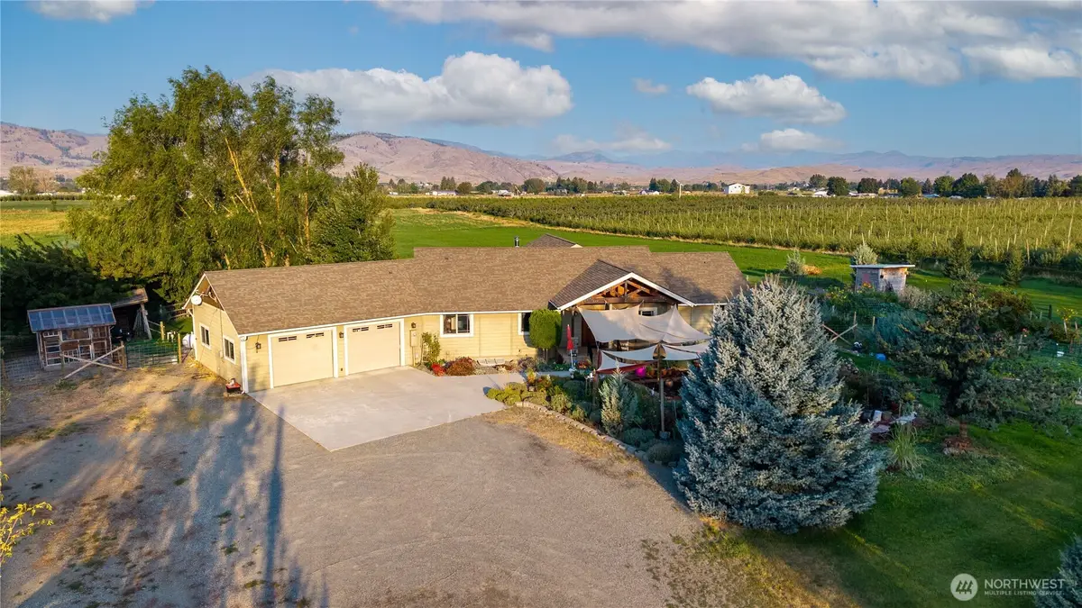 129 Robinson Canyon Road, Omak, WA 98841 - Image #1