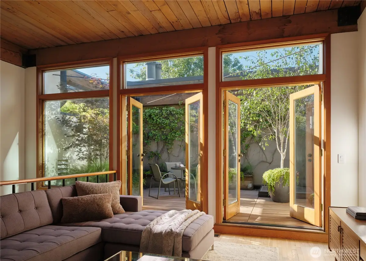 611 Post Avenue #7, Seattle, WA 98104 - Image #1