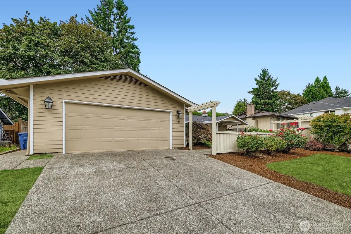 1733 172nd Place Ne, Bellevue, WA 98008 - Image #1