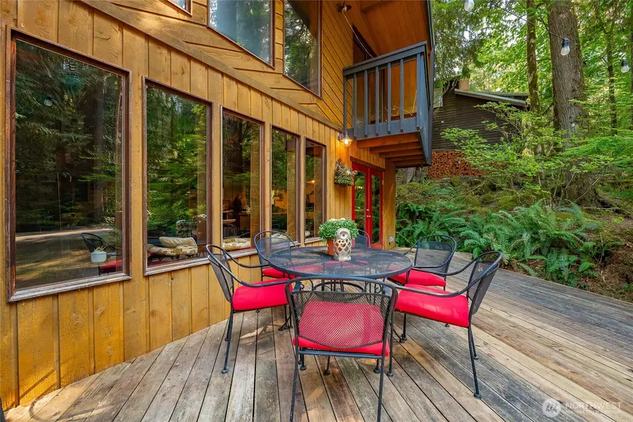 7082 Olympus Way, Glacier, WA 98244 - Image #3