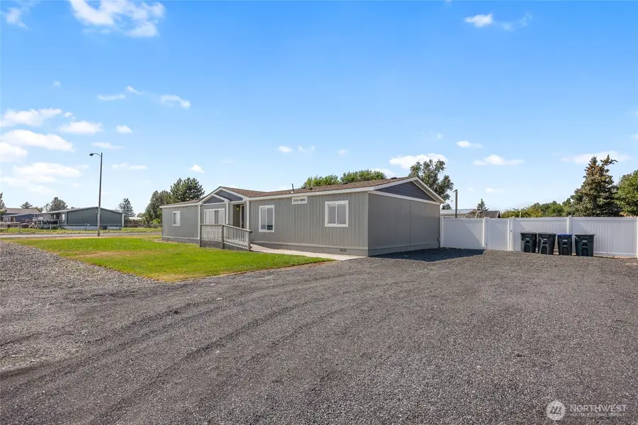 4886 Ray Road Ne, Moses Lake, WA 98837 - Image #2