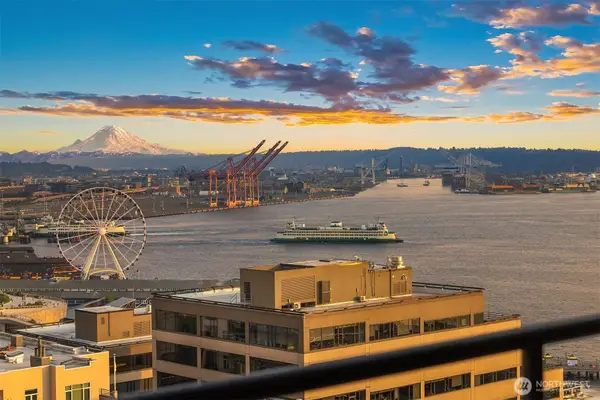 2125 1st Avenue #1205, Seattle, WA 98121