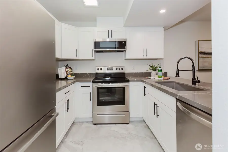 2949 SE Mile Hill Drive #C2, Port Orchard, WA 98366 - Image #3