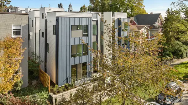 922 16th Avenue #A, Seattle, WA 98122