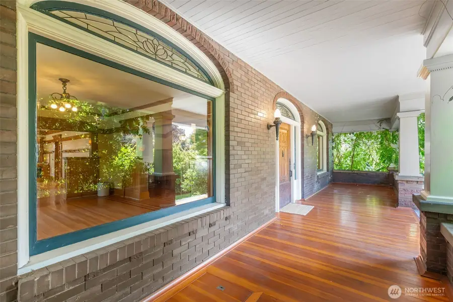 1220 10th Avenue E, Seattle, WA 98102 - Image #3