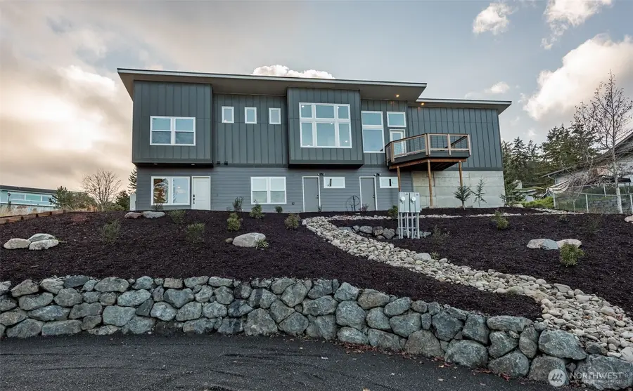 1317 E Fifth Street #A&B, Port Angeles, WA 98362 - Image #2