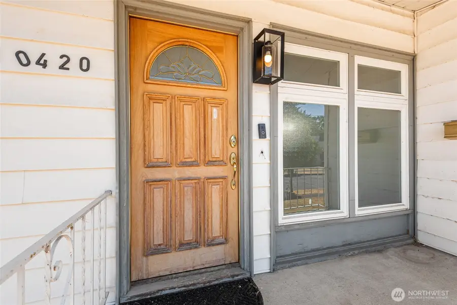 10420 59th Avenue S, Seattle, WA 98178 - Image #2