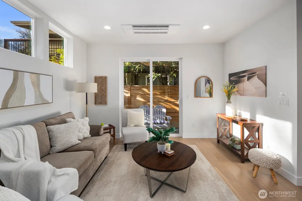 2665 51st Ave Sw, Seattle, WA 98116 - Image #1